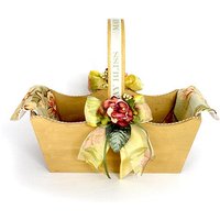 Großer Holzkorb Mit Blumen Und Leinen Dekoriert Großer Holzkorb Mit Blumen Und Leinen Dekoriert von MayBliss