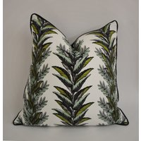 Designers Guild/Christian Lacroix - Groussay Vert Buis Kissenbezug Dekokissen Designer Home Decor von MayEvelyneInteriors