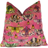 Designers Guild - Issoria Rose Atemberaubender Designer Schmetterling Kissenbezug Handgemachtes Dekokissen Home Decor von MayEvelyneInteriors