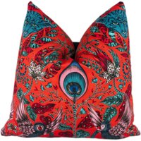 Maximalist Red Fantasy Animal Kissenbezug - Handgemachtes Dekokissen Designer Wohndekor von MayEvelyneInteriors