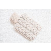 Von Hand Gestrickte Wärmflaschenhülle/Gemütlich in Creme. Rustikale Schlafzimmer Wohnkultur, Die Handgemachte Weihnachtsgeschenk Macht. Hygge Von Hand Gestrickte Wärmflaschenhülle/Gemütlich in Creme. Rustikale Schlafzimmer Wohnkultur, Die Handgemachte Weihnachtsgeschenk Macht. Hygge von MayaCroft