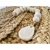 Clay Beads Girlande, Handgemachte Tonperlen Auf Jute, Küsten Quastengirlande, Boho Wanddeko von Mayluca