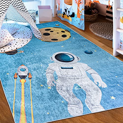 Mazovia Kinderzimmerteppich Antirutsch - Waschbar bis 30 Grad - Planeten Weltraum - Kurzflor Kinderteppich Teppich für Kinderzimmer - ÖKO-TEX - Teppiche Junge Mädchen Blau 140 x 200 cm von Mazovia