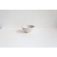 Vintage Polonne Porzellanschale Gerippte Konfektschale, Golddetail von MeadowSideVintage