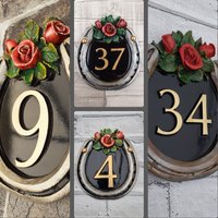 Hufeisen Design Mit Rosen, Maßgeschneiderte, Einzigartige Personalisierte Wetterbeständig, Handgefertigt Handbemalt, Gießharz Hausnummer Zeichen von Meadowplacesigns