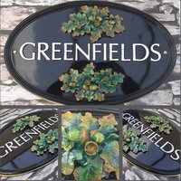 Personalisiertes Großes Massives Hausnamenschild Aus Gießharz Mit Eichenblattskulptur, Maßgeschneidertes Unikat & Handgefertigt Auf Bestellung von Meadowplacesigns