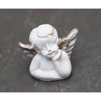 Nachdenklicher Engel Christbaumschmuck - Miniatur Weißer Cherub Büste Vintage Resin Kuchen Topper von MeangleanAlchemist