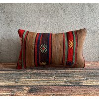 Vintage Kelim Kissen, 12x20 Kissenbezug, Handgewebtes Teppichkissen, Dekorativer Kilim Outdoor Kissen No3924 von MeboPillow