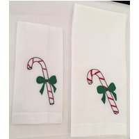 Neu Setzt Unbenutzt, Vintage, Alte Lager, Rot & Weiß Zuckerstange Mit Einem Grünen Bogen Terylene Gästehandtuch Handbestickt in Madeira von MediumRareFinds