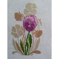 Lilafee Veilchenwandteppich Handmadegobelin Fantasyhandarbeit Lilazauberteppichkunst Violettfantasy Feegarten von MedleyShopByNina