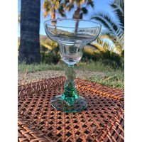 Margarita Glass 7 "Crystal D'arques Durand Sierra Mexican Siesta Man Sombrero Saguaro Kaktus Grün/Klar von MeechiVintage