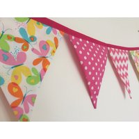 Handgemachte Rosa Schmetterling Bunting. Made in Cornwall Handgemachte Rosa Schmetterling Bunting. Made in Cornwall von MeelieMoon