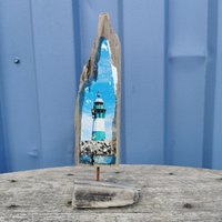 Leuchtturm Mukran Auf Rügen | Holzdruck Treibholz Leuchtturm Mukran Auf Rügen | Holzdruck Treibholz von Meergeschenke