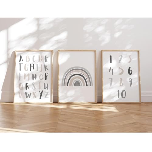 MeinBaby123® Bilder Kinderzimmer | 3er Set A4 Poster | Alphabet ABC Lernposter Zahlen Regenbogen | Deko Kinderzimmer Mädchen Jungen | Babyzimmer (ABC, Regenbogen, Zahlen - grau) von MeinBaby123