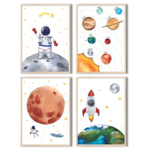 MeinBaby123® Kinderzimmer Poster Astronaut | 4er Set Poster DIN A4 | Weltall Raketen Planeten | Kinderzimmer Deko Mädchen Junge | Babyzimmer | Wandposter Premium (Astronaut V4) von MeinBaby123
