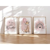 Meinbaby123® 3Er Set Din A4 Bilder Kinderzimmer | Poster Deko Babyzimmer Spruch Wandbilder | Giraffe & Luftballon Rosa von MeinBaby123Shop