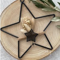 Schwarzer Metallstern Mit Trockenblumen | Weihnachten Türkranz Weihnachtsdeko Advent Fensterkranz Trockenblumenkranz Stern Schwarzer Metallstern Mit Trockenblumen | Weihnachten Türkranz Weihnachtsdeko Advent Fensterkranz Trockenblumenkranz Stern von MeineGoldstuecke