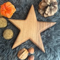 Handgefertigte Holzsterne Aus Nussbaum, Holzstern, Dekoration Holz, Holzdeko, Unikat, Zeitlos Handgefertigte Holzsterne Aus Nussbaum, Holzstern, Dekoration Holz, Holzdeko, Unikat, Zeitlos von MeineHolzWerkstatt