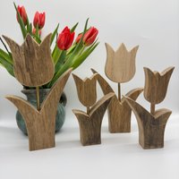 Tulpe Aus Eichenholz, Frühlingsdeko, Holzblume, Fensterdeko, Tischdeko, Geschenk Für Die Liebsten, Altholz, Unikat, Handgemacht von MeineHolzWerkstatt