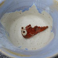 Keramiktasse Blaugrau Mit Fisch Keramiktasse Blaugrau Mit Fisch von MeineIdeenwerkstatt