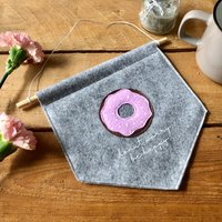 Wimpel Donut Worry Be Happy | Wanddekor Wandbehang| Banner Wimpel Donut Worry Be Happy | Wanddekor Wandbehang| Banner von MeinuDein