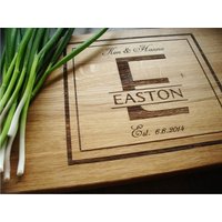 Personalisiertes Schneidebrett Handgefertigt, Personalisiertes Hochzeitsgeschenk, Benutzerdefinierte Schneidebrett, Hochzeitsgeschenke von MeisterAlgis