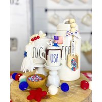 Usa Tiered Tablett Mini-Tasse Patriotisch/4. Juli Unabhängigkeitstag-Becher Und Faux-Topping Mit Schokoladentropfen, Flagge, Strohhalmen Usw von MelDenver