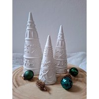 Tannenbaum, Tannenbaumdeko, Christbaum, Weihnachtsbaum, Raysindeko, Tannenbaum Weiß, Winterdeko Raysin, Baum, Deko, Mellenkreationen Tannenbaum, Tannenbaumdeko, Christbaum, Weihnachtsbaum, Raysindeko, Tannenbaum Weiß, Winterdeko Raysin, Baum, Deko, Mellenkreationen von MelLenKreationen
