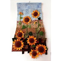 Sunflower Quilt Patchwork Wall Hanging Decor Home Beautiful Modern Art With Manual Embroidery von MeliPatch