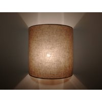 Unifarbene Wandleuchte Im Halbmond-Design in Beige Gelb Orange Pink Rot Grün Blau Grau Schwarz Stoff von Mellelumiere