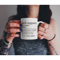 Tech Support Definition Becher | Lustige Süße Computer Nerd Geschenk Für Den Professionellen Programmierer, Late Night Coder Oder Wochenende von MellowManifesto