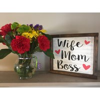 Frau. Mutter. Chef. Holz-Dekor. Handgefertigt. Handpainted. Muttertagsgeschenk von MemesonMainStreet