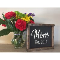 Mama Etablierten Zeichen. Holz-Dekor. Kantenhocker. Rustikal. Handgefertigt. Handbemalt Mama Etablierten Zeichen. Holz-Dekor. Kantenhocker. Rustikal. Handgefertigt. Handbemalt von MemesonMainStreet