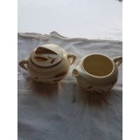 Vintage Edwin M. Knowles China Co Yorktown Zuckerdose Mit Deckel Und Milchkännchen Usa Vintage Edwin M. Knowles China Co Yorktown Zuckerdose Mit Deckel Und Milchkännchen Usa von MemoriesAntiquesLLC