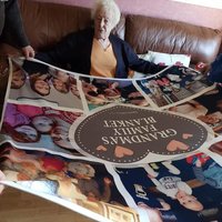 Personalisierte Foto Decke - Omas Familienerinnerungen, Soft Touch Polyester von MemoriesByMelx