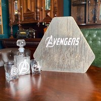Weihnachten Superheld Whisky Set Geschenk Gravur Gläser Dekanter Geschenkbox Weihnachten Superheld Whisky Set Geschenk Gravur Gläser Dekanter Geschenkbox von MemoryMakersUA