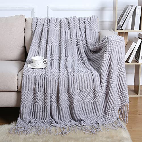 Menkala Kuscheldecke Boho Decke Wohndecke Gestrickt Sofadecke Tagesdecke Leichte Dünne Sommerdecke Sofa Überwurfdecke Couchdecke Strickdecke Reisedecke Blanket mit Fransen Hellgrau Groß 130 x 200 cm von Menkala