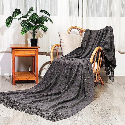 Menkala Kuscheldecke Boho Dunkelgrau Decke Wohndecke Gestrickt Grau Sofadecke Tagesdecke Picknickdecke Leichte Sofa Überwurfdecke Sommerdecke Couchdecke Strickdecke mit Fransen Grau Decken 130x230 cm von Menkala