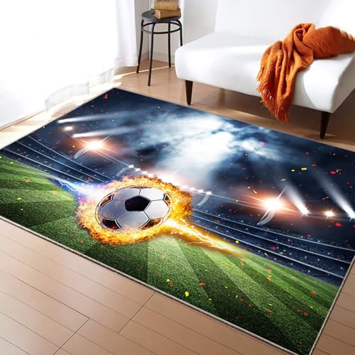 Menkala Teppich Fußball Flamme Jugendzimmer Jungen Teenager Blau Fußballfeld 3D Fußballstadion Sport Soccer 100x150 cm Modern Kinderzimmer Wohnzimmer Schlafzimmer Waschbarer rutschfeste Carpet von Menkala