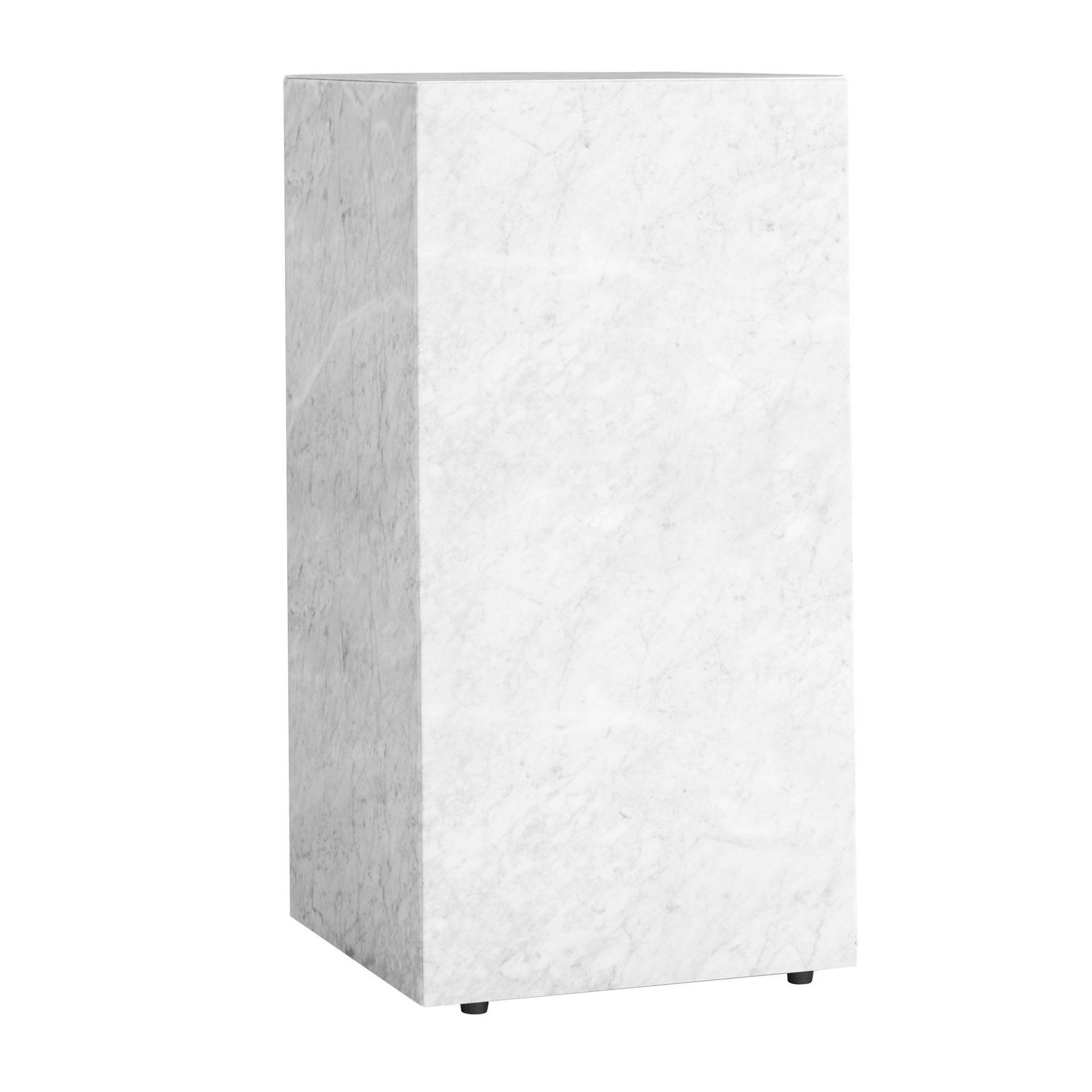Audo - Plinth Tall Beistelltisch - weiß/Carrara/LxBxH 30x30x51cm von Audo