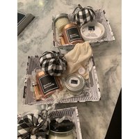 Geschenkkörbe, Kerzen-Geschenkkörbchen, Geschenkkörbe Vom Bauernhof, Bauernhaus Kerzen, Einweihungsgeschenke Geschenkkörbe, Kerzen-Geschenkkörbchen, Geschenkkörbe Vom Bauernhof, Bauernhaus Kerzen, Einweihungsgeschenke von MercierMercantile