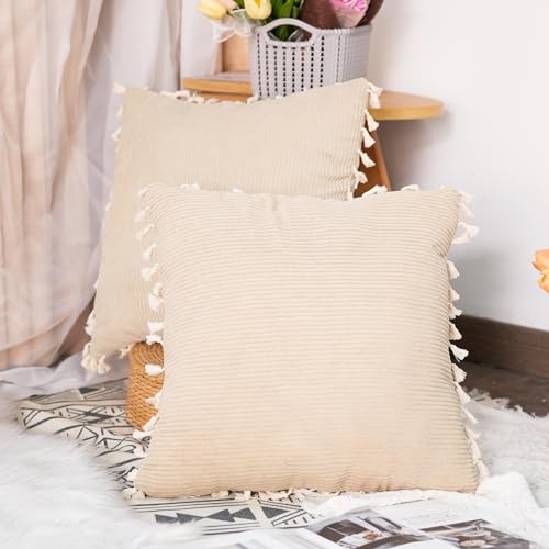 Merrycolor 2er Set Kordsamt Kissenbezug mit Beiger Quaste Dekorative Sofakissen Dekokissen Kissenbezüge Couchkissen Kissenhülle Weich Bezug Zierkissen für Couch Wohnzimmer(Beige,45x45cm) von Merrycolor