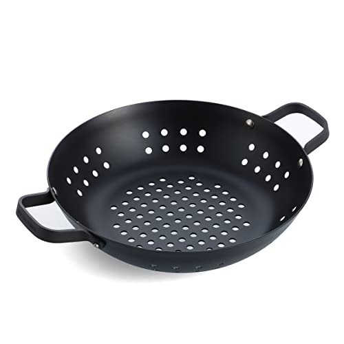 Merten & Storck Carbon Steel BBQ-Wokpfanne 30cm, gelocht für Öl- und Fettablauf, Barbecue, Camping, Grill, Outdoor-Kochen, schwarz von Merten & Storck