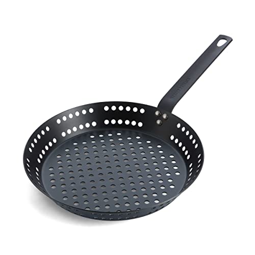 Merten & Storck Carbon Steel BBQ-Lochpfanne 30cm, Perforation für Öl- und Fettablauf, Barbecue, Camping, Grill, Outdoor-Kochen, Schwarz von Merten & Storck