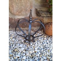Gartenkrone Handgeschmiedet Aus Metall - Deko von MetalArtVicki