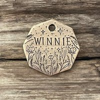 Dog Tag Für Hunde, Hundemarke, Handgestempelt Haustier-Id-Tag, Blumen, Sterne, Blumen Hundehalsbandmarke, Personalisierte Hunde-Id, Ferns Garten von MetalHounds