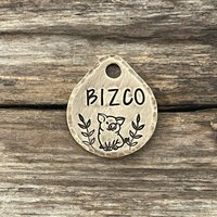 Mini Dog Tag, Personalisierte Hundemarke, Katzenmarke, Ferkel, Kitty Blumen, Haustier-Id-Marke, Individuelle Metal Hounds von MetalHounds