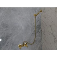 Massiver Messing-Duschhahn Mit Handgefertigter Handbrause von MetalWorksMorocco