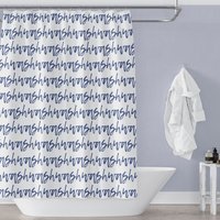 Blaue Und Weiße Wasch-Kursive Text-streifen-Spaß-Gewebe-Duschvorhang Für Sauberes, Modernes Badezimmer Blaue Und Weiße Wasch-Kursive Text-streifen-Spaß-Gewebe-Duschvorhang Für Sauberes, Modernes Badezimmer von MetroShowerCurtains