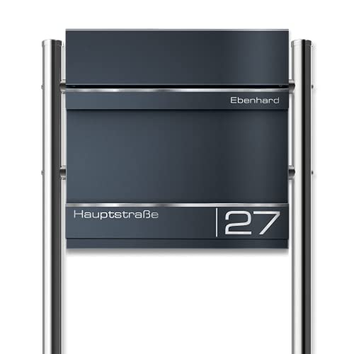 Metzler Standbriefkasten Hermann aus massivem, pulverbeschichtetem Stahl in Anthrazitgrau RAL 7016, mit Lasergravur, Edelstahl-Leisten, mit beidseitigem Zeitungsfach, Größe: 37x37x10,5 cm, Höhe 120 cm von Metzler